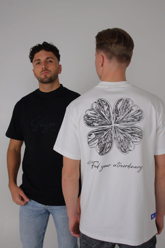 Extraordinary T-shirt in black