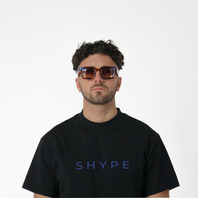 Testudinarious square sunglasses